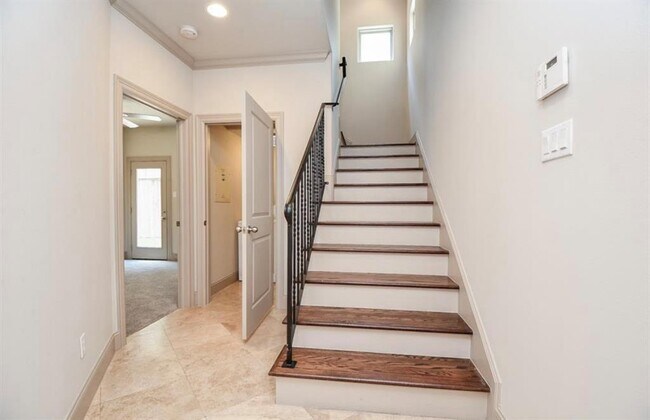Building Photo - 2908 Leeland St