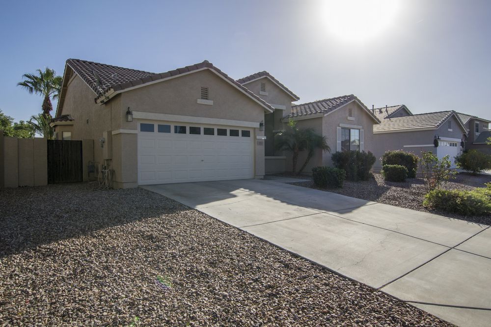 Foto principal - 1053 N Kirby St