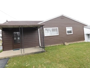 Building Photo - 56 Wilmette Ln