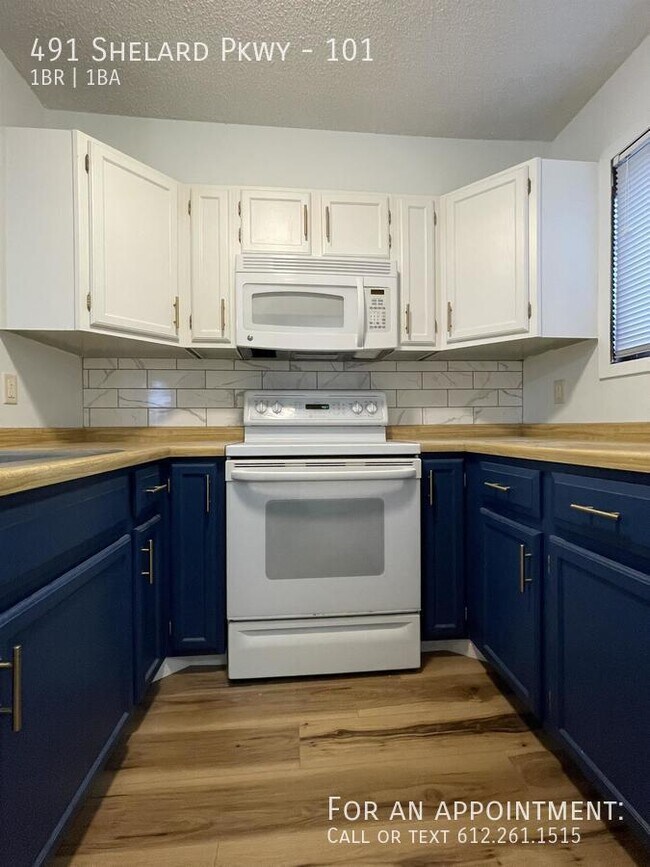 Foto del edificio - 491 Shelard Pkwy