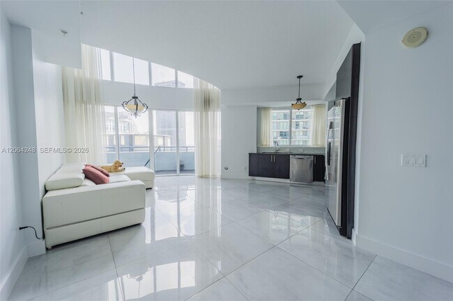 Foto del edificio - 60 SW 13th St