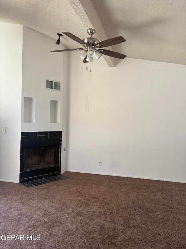 Building Photo - 10905 Highwood Way
