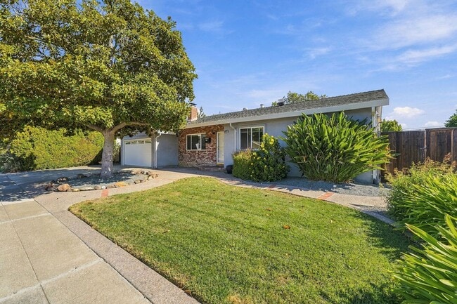 Photo - 8525 Bandon Dr House