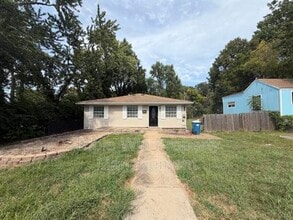 Building Photo - 9937 Carlyle Ave