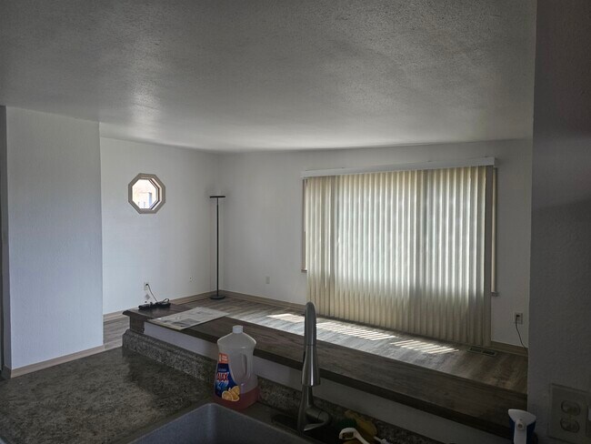 Foto del edificio - 953 S Greenway Ave