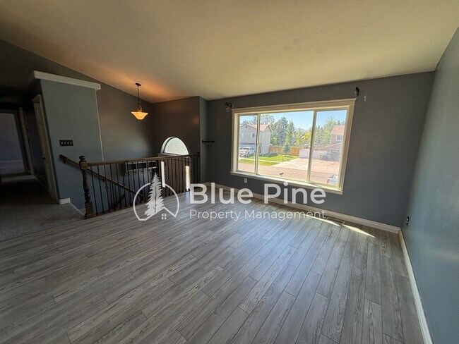 Foto del edificio - 4333 High Desert Dr