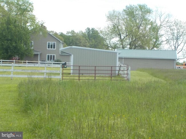 Building Photo - 11435 Plantation Dr