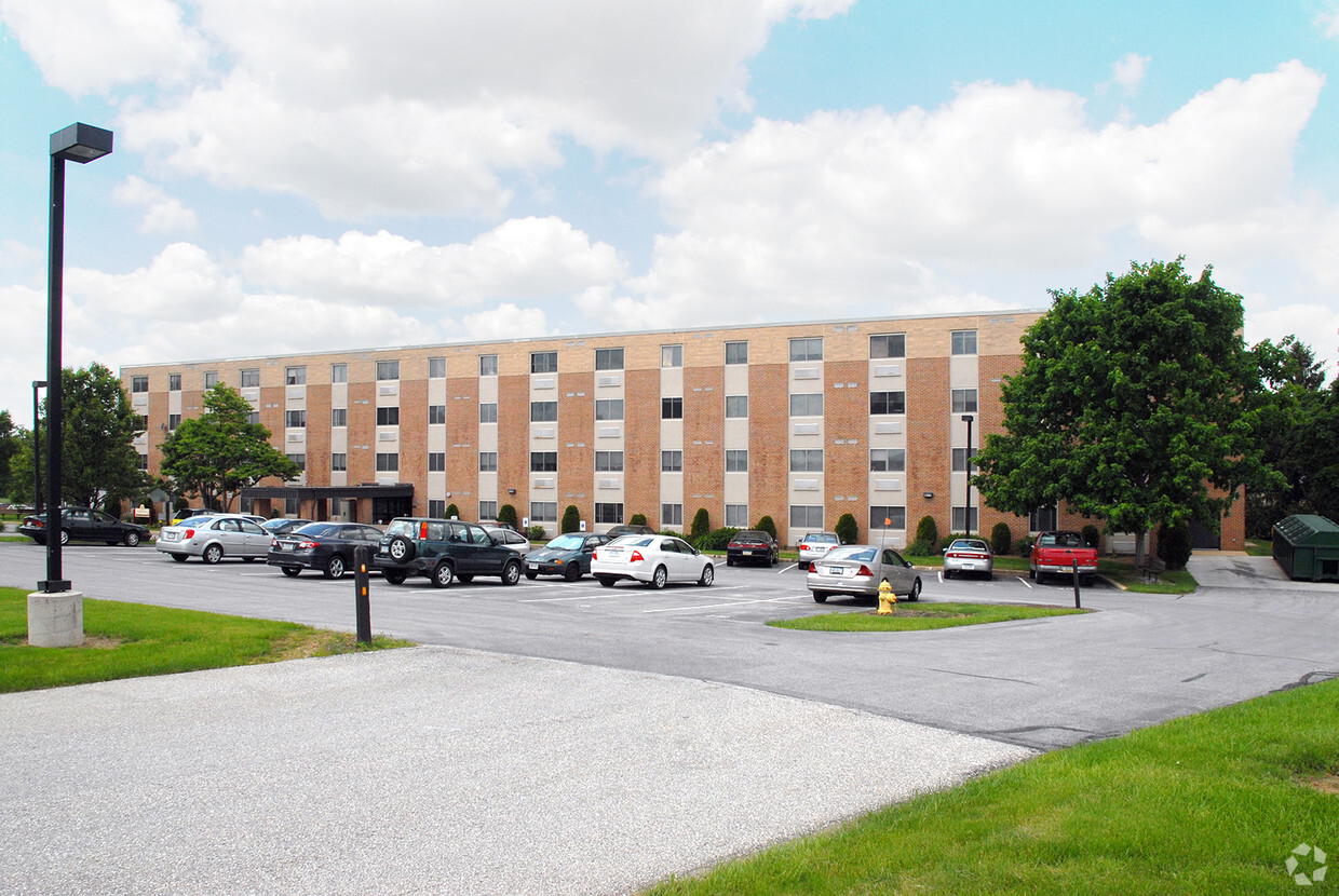 Primary Photo - Strasburg Haus Apartments