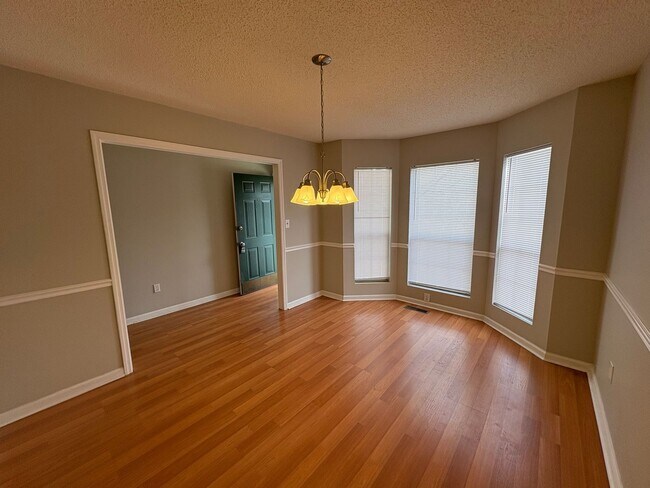 Foto del edificio - For Rent