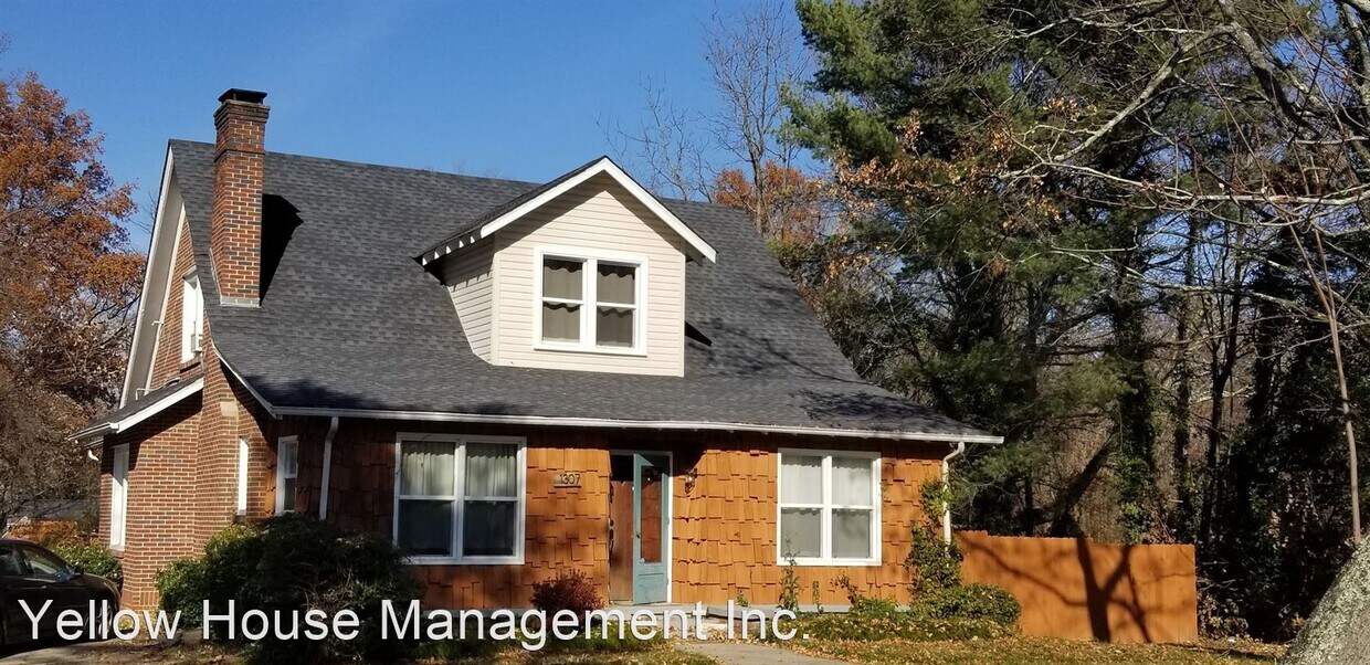 Primary Photo - 4 br, 2 bath House - 1307 Polo Road