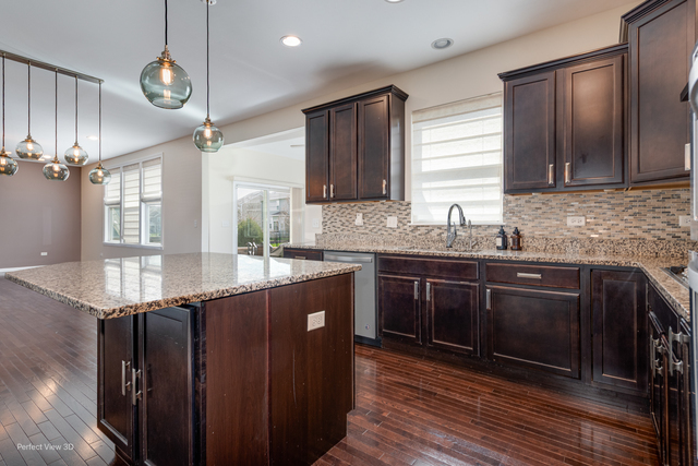 Foto del edificio - 3724 Honey Locust Dr
