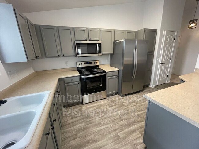 Building Photo - 3764 Riviera Grove