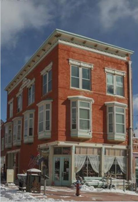 Primary Photo - 318 Victor St