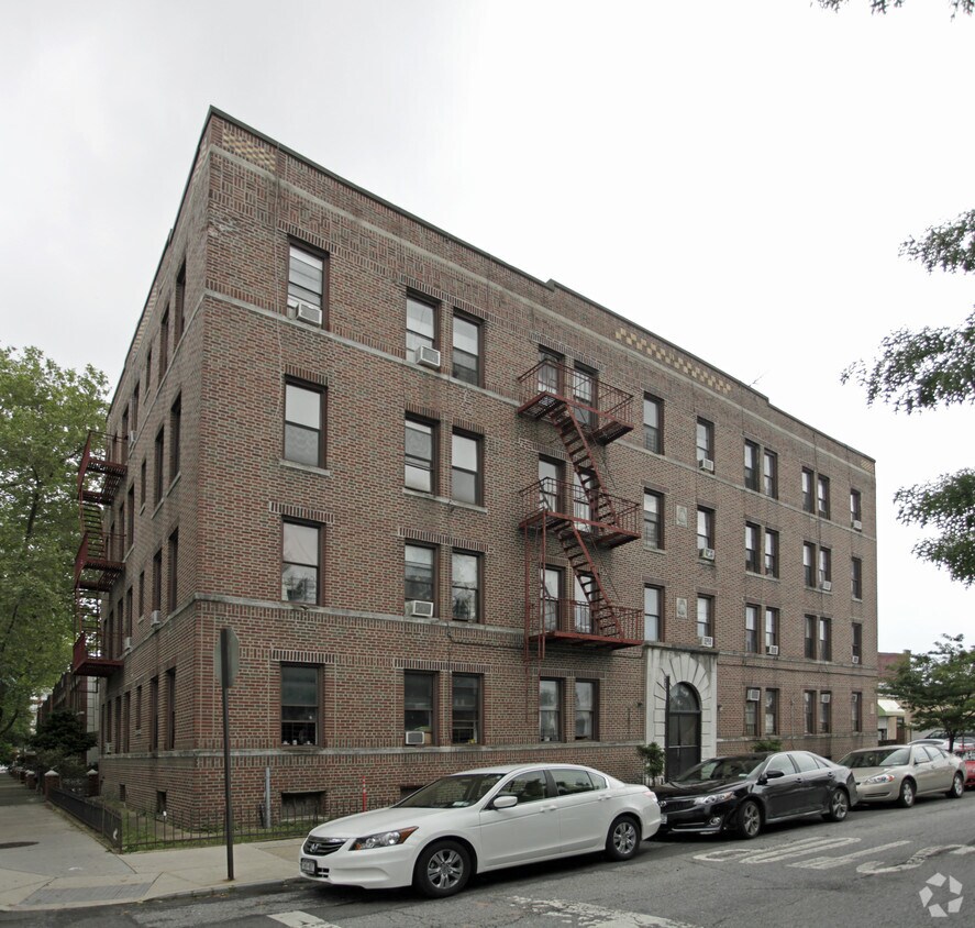 Primary Photo - 14 Woodside Ave