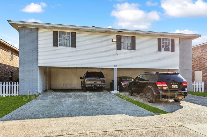 933 Monterey Ct S Unit D, Gretna, LA 70056 Condo for Rent in Gretna