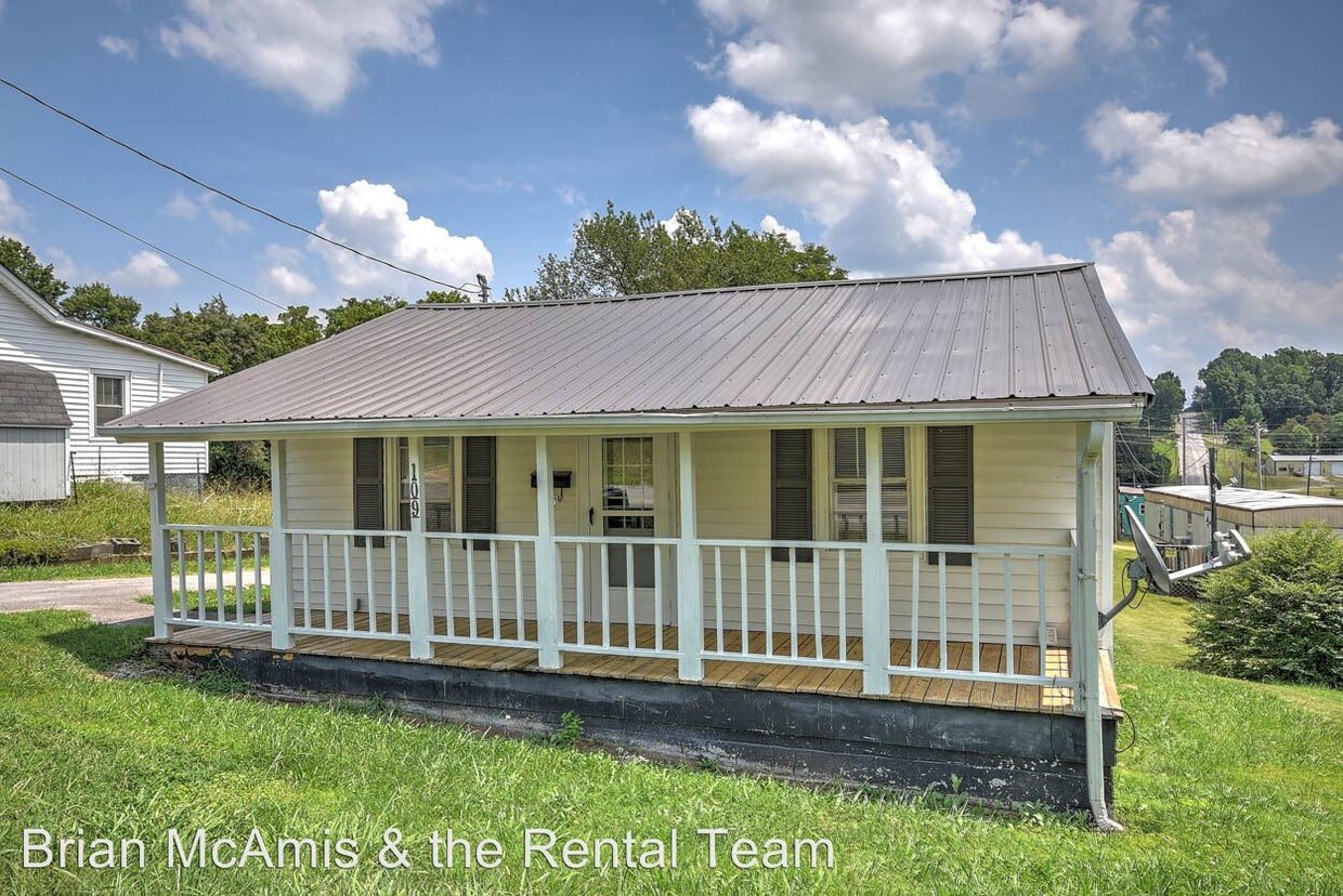 Primary Photo - 2 br, 1 bath House - 109 Chapel Street