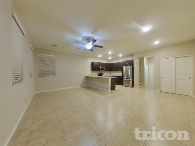 Foto del edificio - 12575 W Gentle Rain Rd