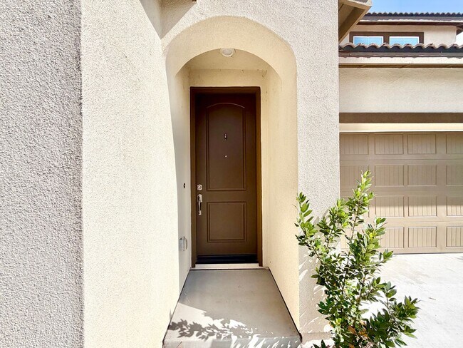 Building Photo - Move-In Ready Willow Springs Home with Solar, Loft & Flexible Living Spaces