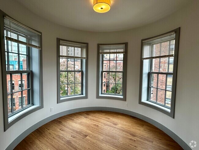 Building Photo - 86 Saint Botolph St