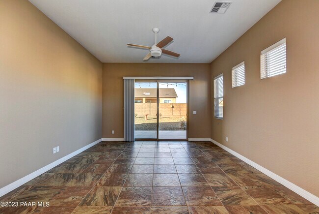 Building Photo - 5882 N Thornberry Dr