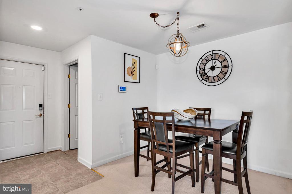Primary Photo - 1066 Gardenview Loop