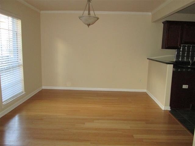 Foto del edificio - 2685 Central Terrace