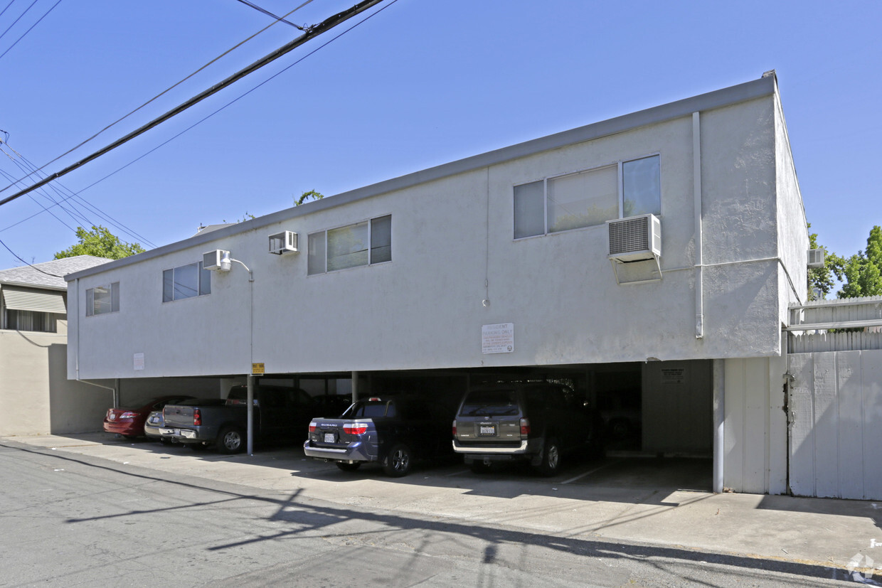 Building Photo - Midtown Garden Apartments