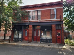 Building Photo - 110 Gorham St