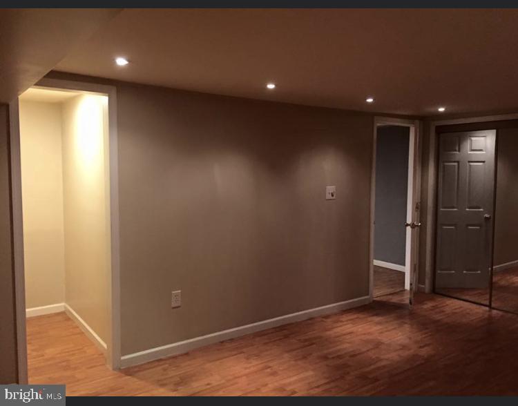 Foto principal - 8904 Revere St
