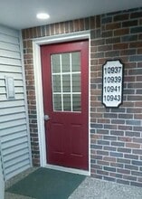 Building Photo - 10943 Sumter Ave S