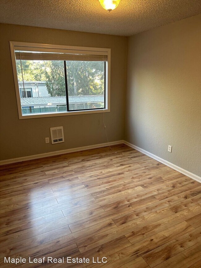 Foto del edificio - 2 br, 2 bath House - 750 N 143rd St, Unit 117