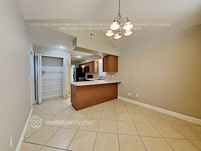 Building Photo - 854 River Cove Ave