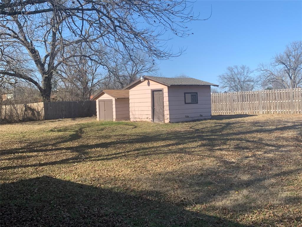 Foto del edificio - 2219 Dalrock Rd