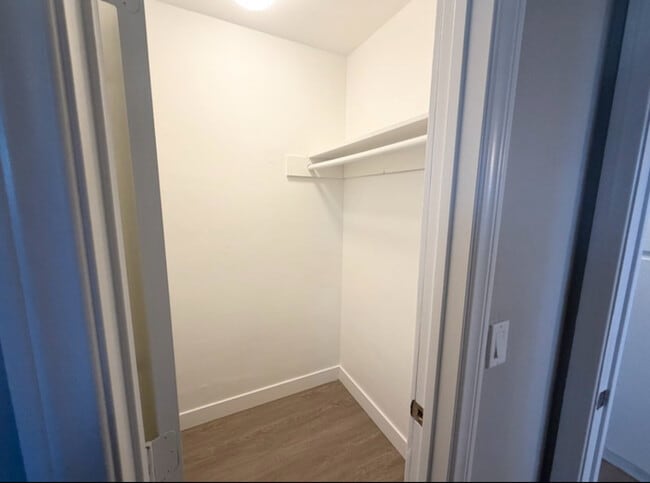 Building Photo - Stylish 2-Bedroom Upstairs Retreat in the Heart