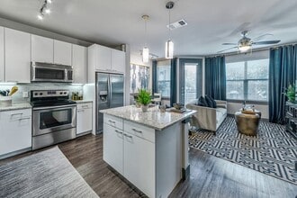 Building Photo - 604 N Eldridge Pkwy