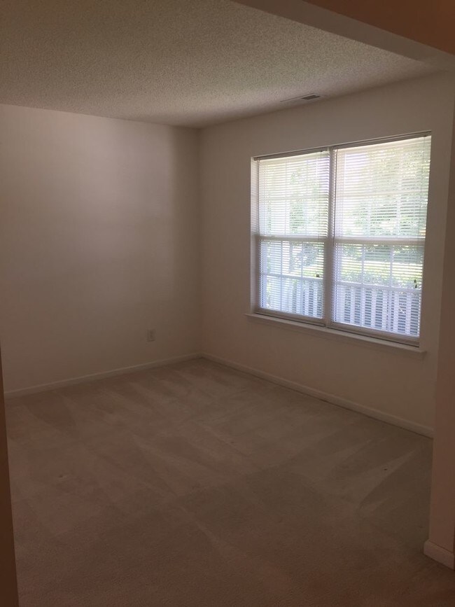 Spacious 4 Bedroom Near UNCC House for Rent in Charlotte, NC
