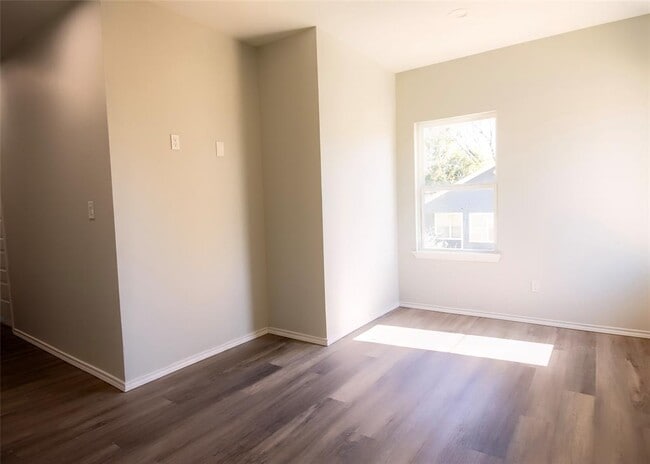 Foto del edificio - 4817 Wylie St