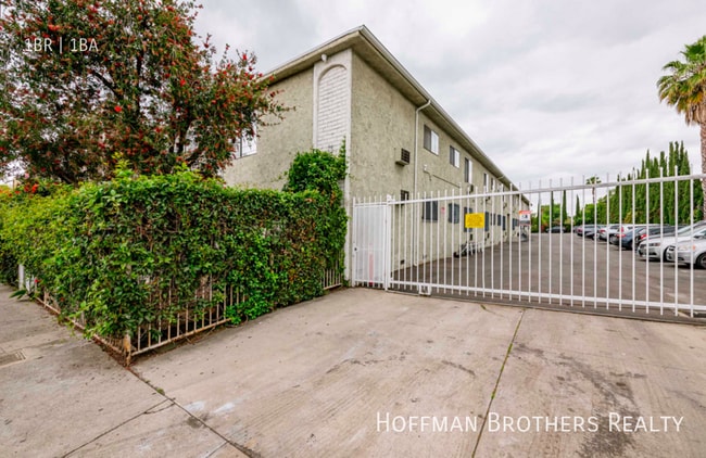 Building Photo - 6863 Sepulveda Blvd