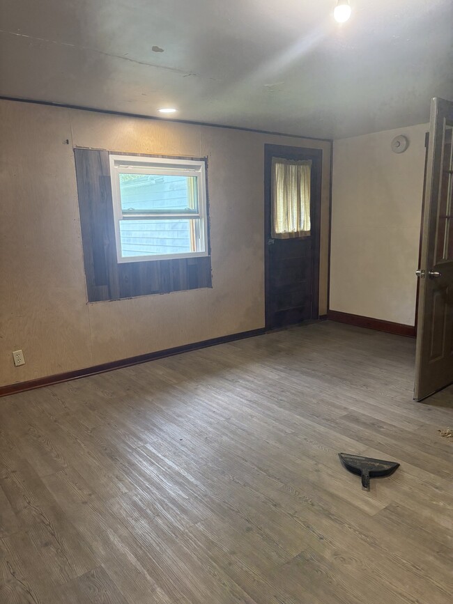 Building Photo - 10419 Co Rd 329