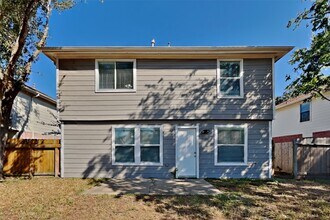 Building Photo - 4023 Sand Ripple Ln