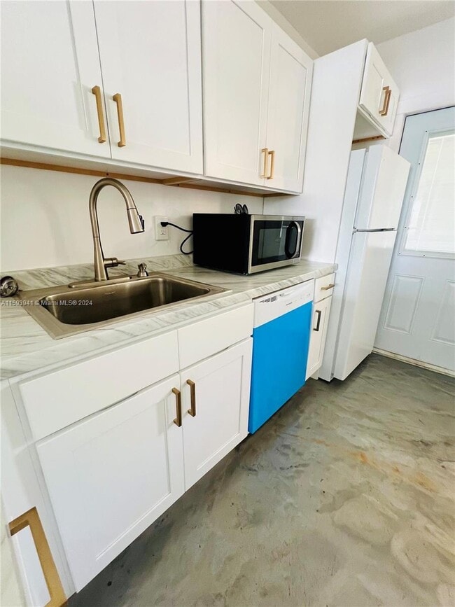 Foto del edificio - 251 NE 187th St