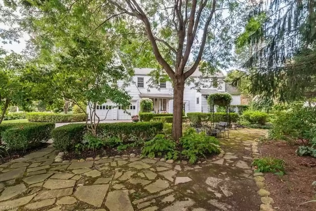 Photo - 7364 Johnnycake Ridge Rd House