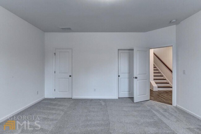 Building Photo - 377 Danville Ave