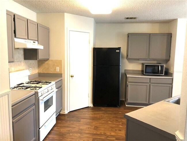 Foto del edificio - 1100 Acanthus St