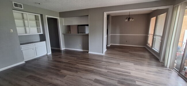 Foto del edificio - 13603 Ravensway Dr