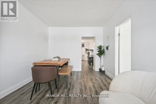 Building Photo - 929 Lakeshore Rd E