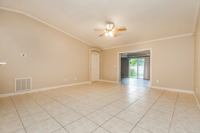 Foto del edificio - 2702 Woodstream Cir