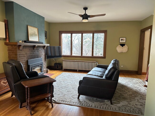 Foto del edificio - 1787 Lexington Ave S