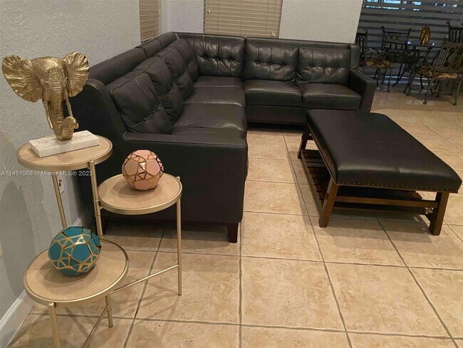 Foto del edificio - 14997 SW 22nd St