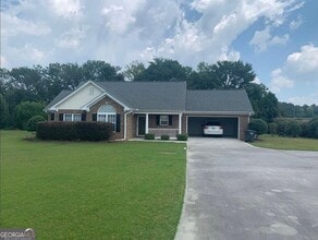 Building Photo - 134 Brookstone Dr SW